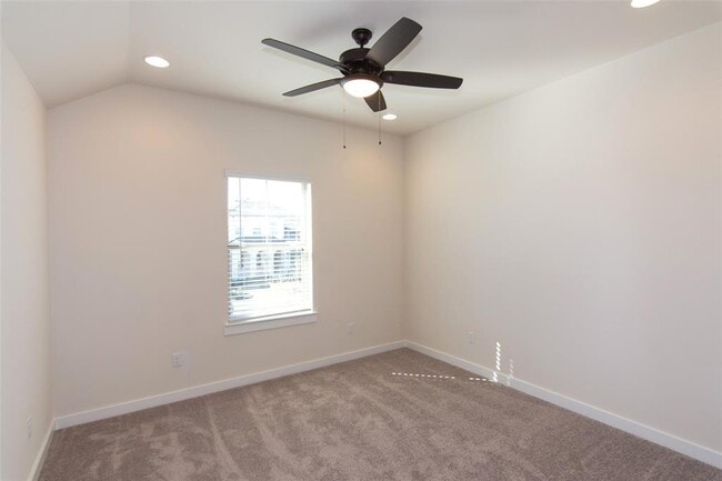 Building Photo - 4513 Post Loop