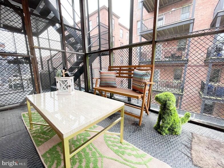 Building Photo - 1436 Meridian Pl NW