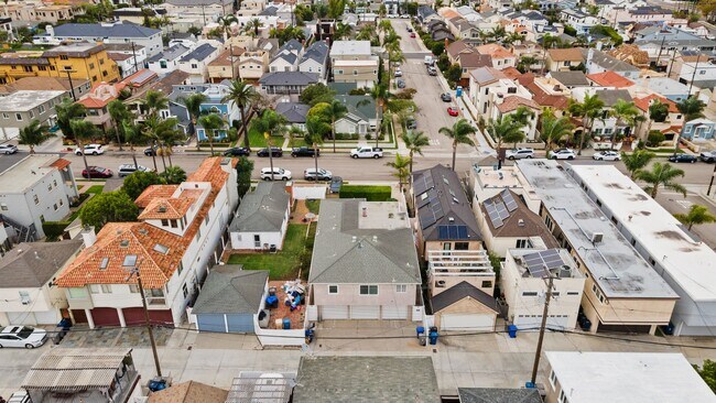Building Photo - 124-126 4th Street Duplex