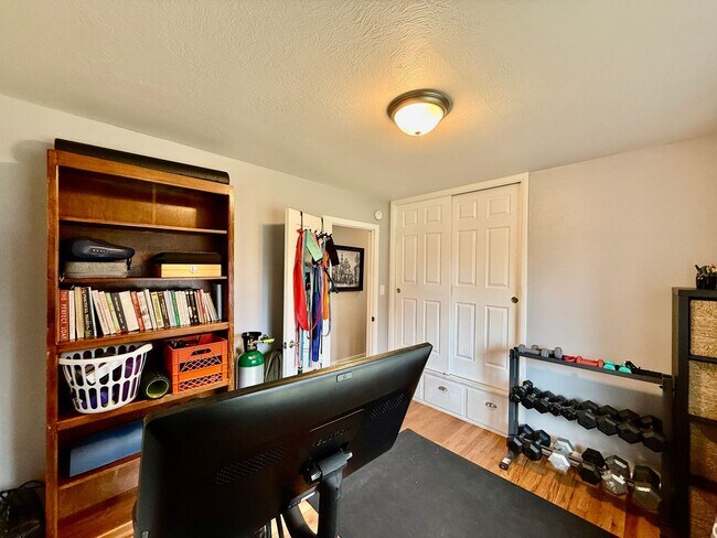 Building Photo - Charming Updated 3-Bedroom Home in Pleasant Valley