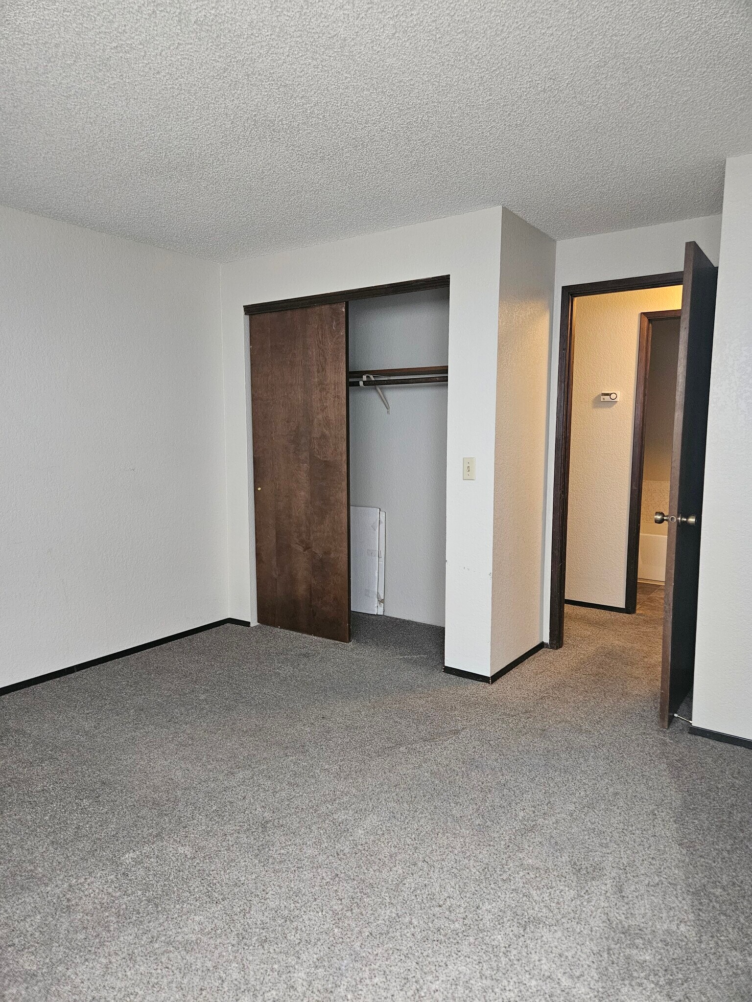 Building Photo - 1839 Peachtree Ln