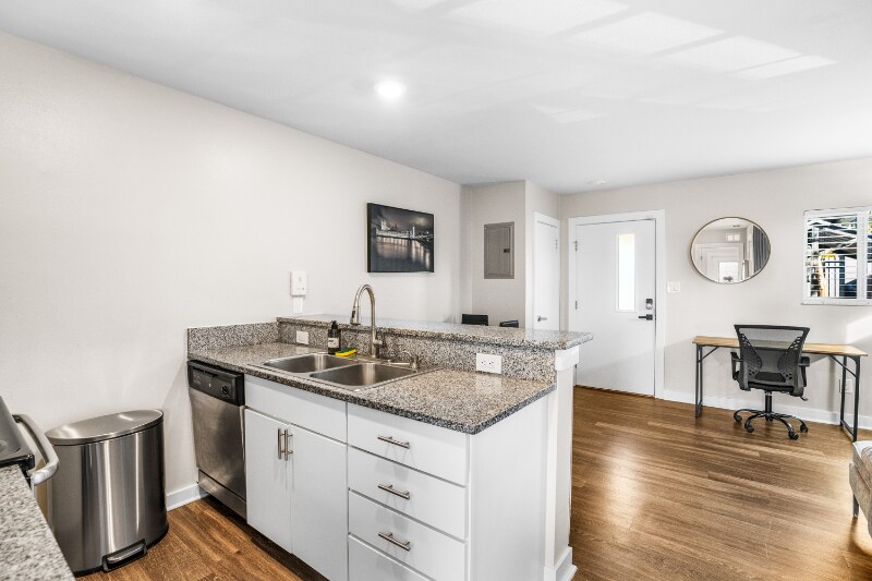 Building Photo - 202 N Fremont Ave