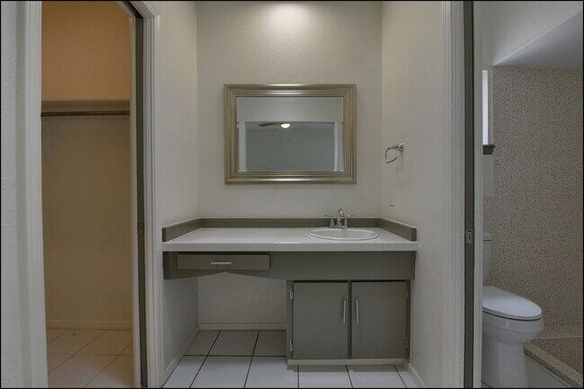Building Photo - 6300 Jebel Way