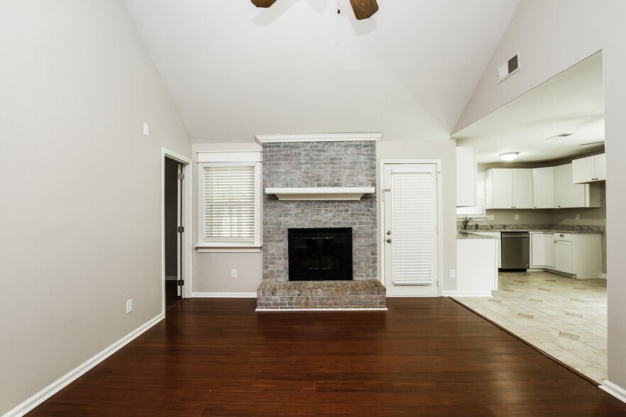 Building Photo - 12907 Silbury Ln