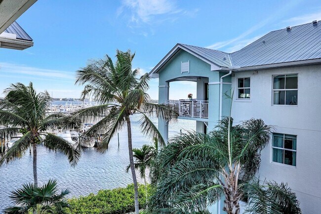 Building Photo - 875 NW Flagler Ave