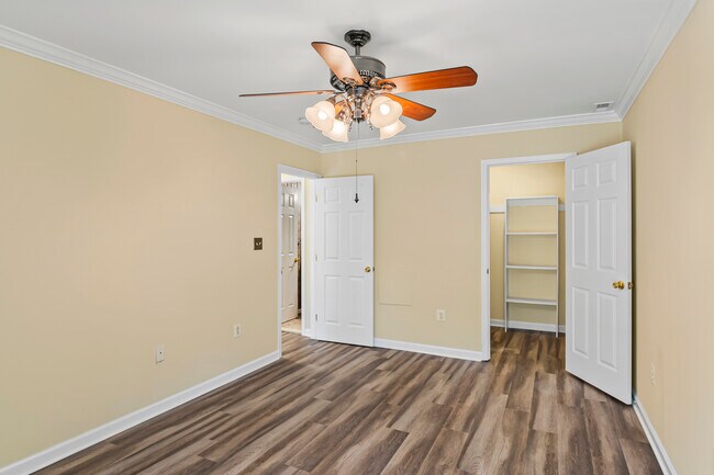 Building Photo - 6007 Majors Ln