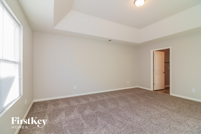Building Photo - 181 Daisy Cir