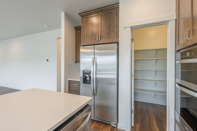 Building Photo - Brand New 3 bed 2.5 bath with flex room North Meridian