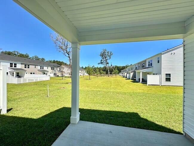 Building Photo - 8710 Silver Perch Ln