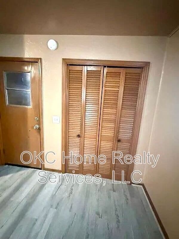 Building Photo - 118 SW 1st St