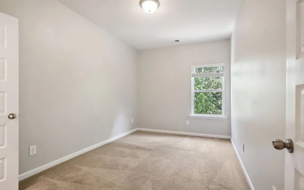 Building Photo - Room in Townhome on Estes Dr