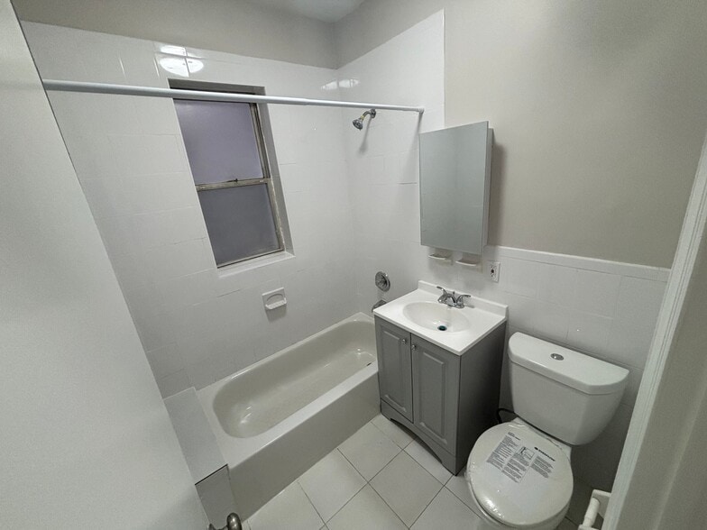 Building Photo - 332 61st St