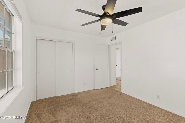 Building Photo - 8120 Ruidoso Rd NE