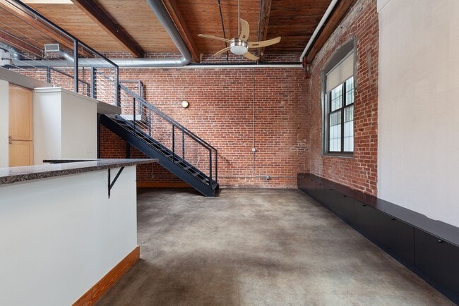 Building Photo - Industrial-Chic 2/2 Loft with Garage Near BeltLine & Downtown