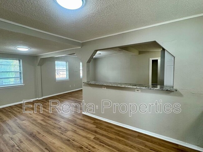 Building Photo - 2906 Birch Park Dr