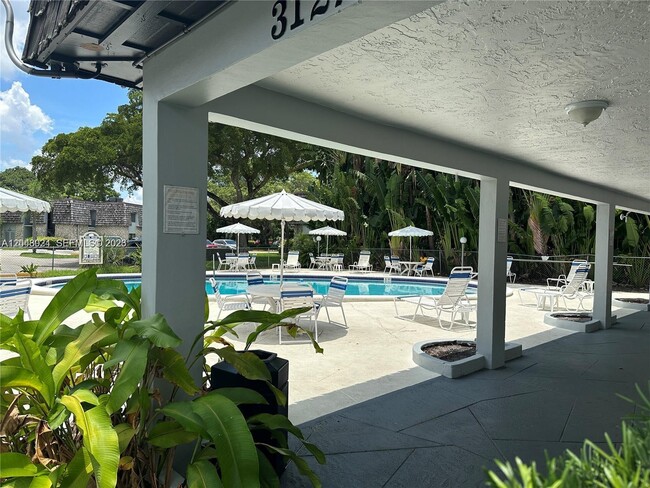 Building Photo - 3105 Oakland Shores Dr