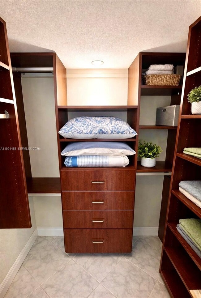 Building Photo - 1980 S Ocean Dr