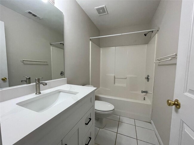 Building Photo - 1624 Hampton Hollow Trail