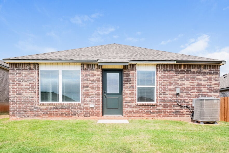 Building Photo - 10044 Blackjack Rd