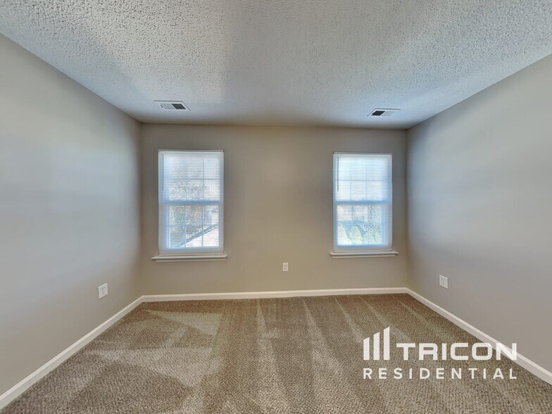 Building Photo - 4213 Ivy Hill Rd