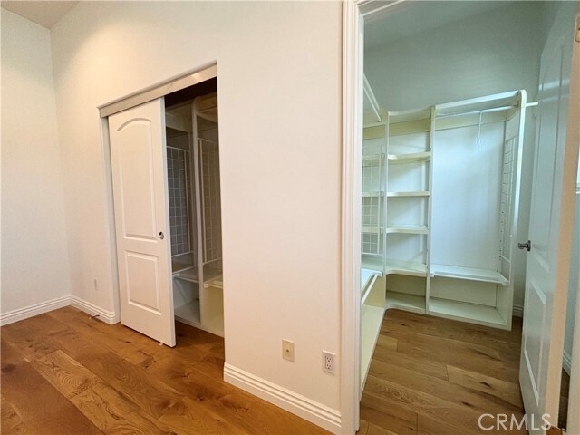 Building Photo - 441 N Los Robles Ave