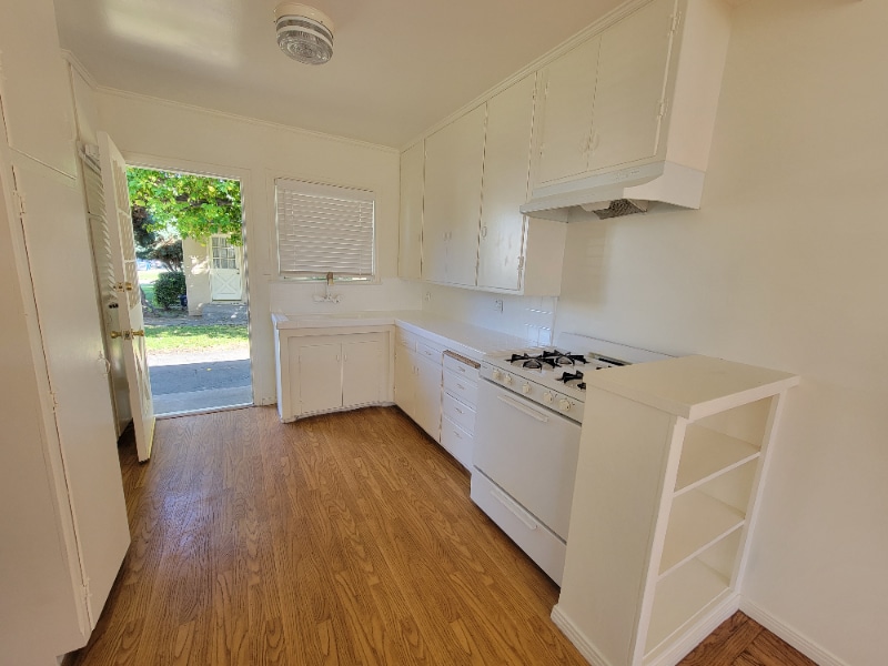 Building Photo - 13642 Leadwell St