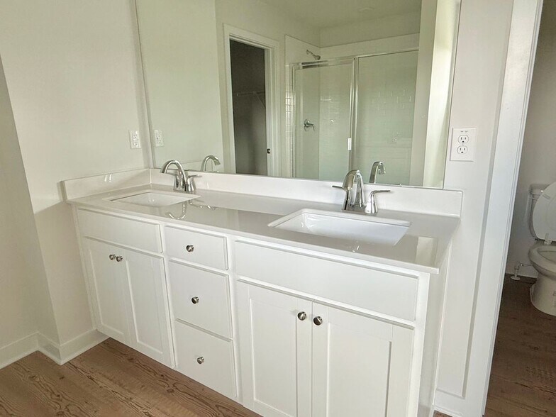 Building Photo - 5428 Aurora Trl