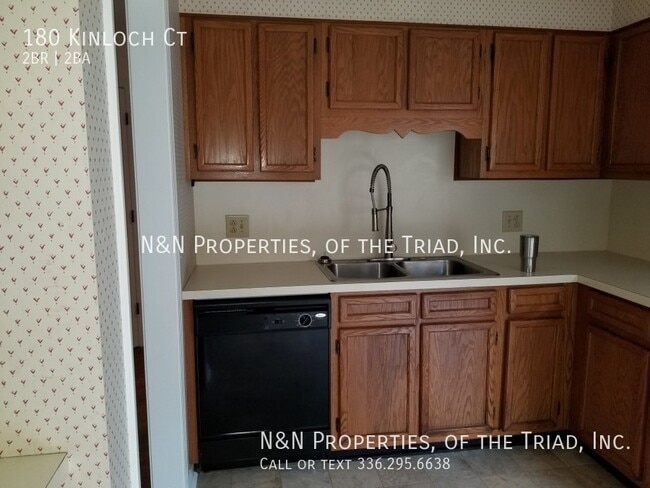 Building Photo - 180 Kinloch Ct