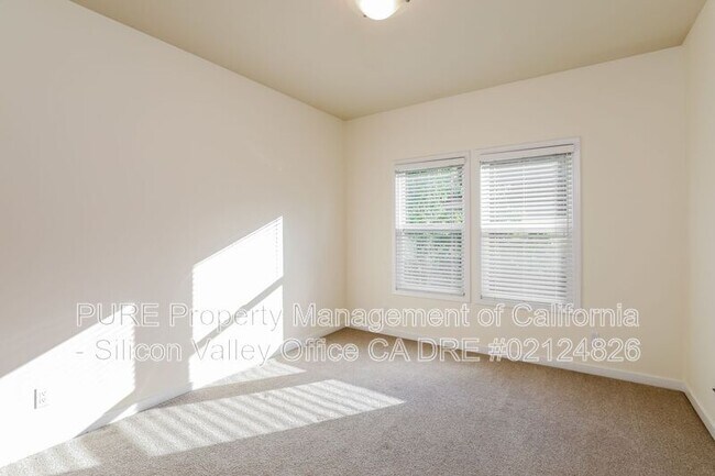 Building Photo - 190 Red Fox Ridge