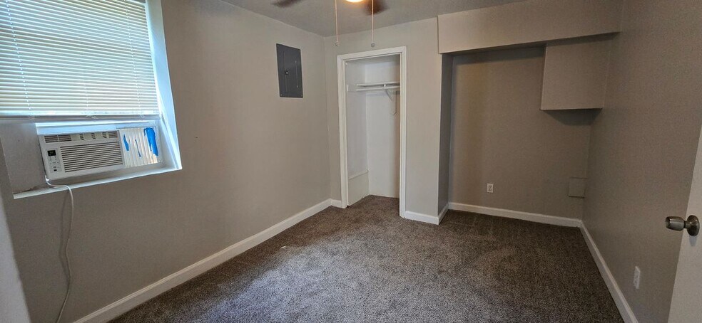 Building Photo - 5930 Agnes Ave