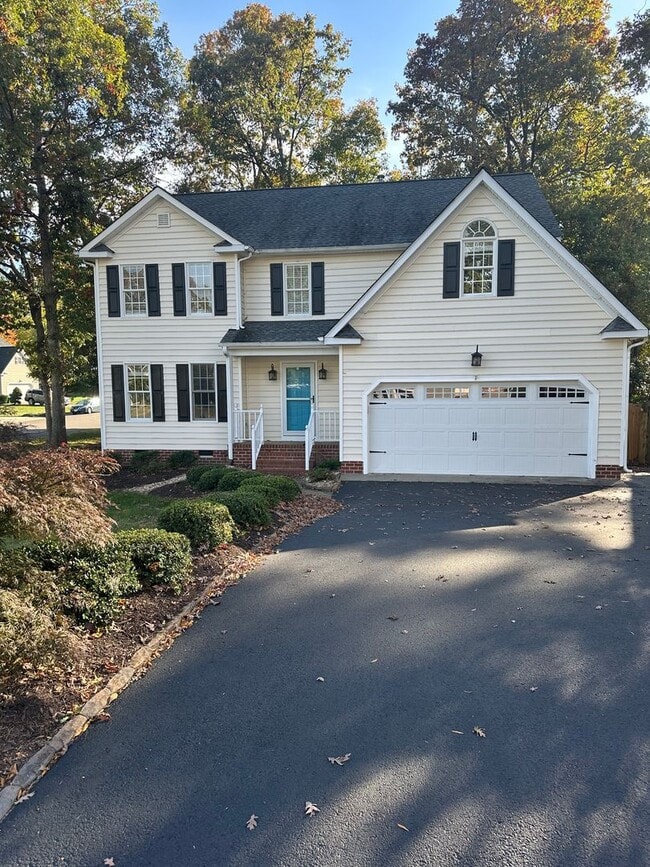 Primary Photo - 4 bedroom/3 bathroom house