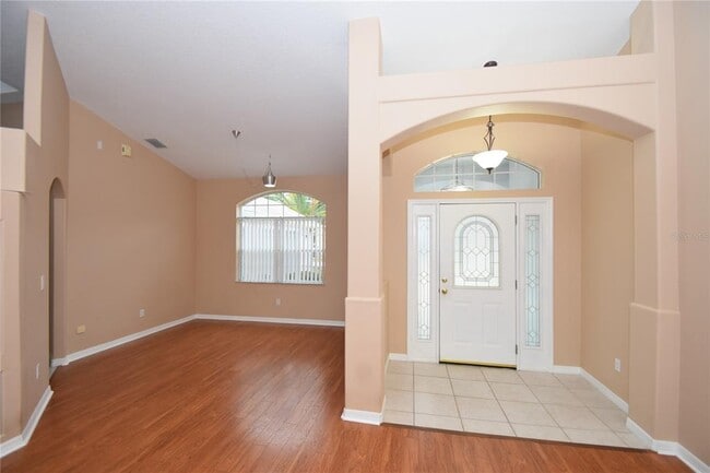 Building Photo - 11 Ellsworth Dr