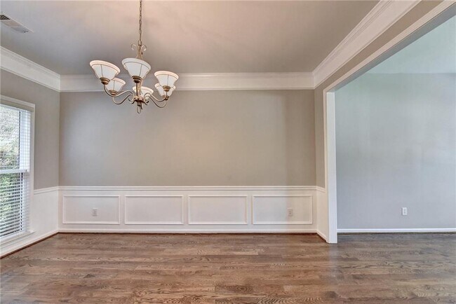 Building Photo - 7470 Brookwood Way