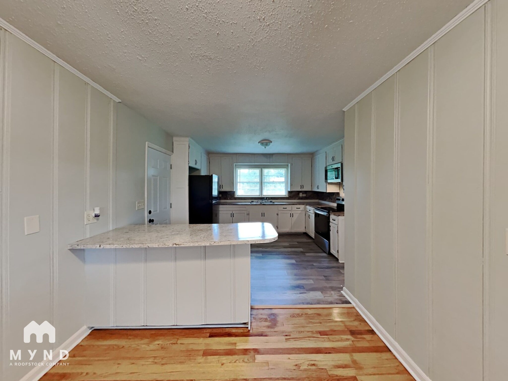 Building Photo - 921 N Highland Dr