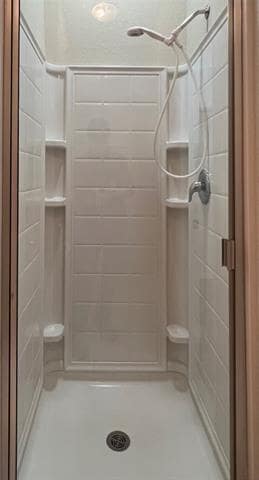 Building Photo - 2205 Arrowhead Dr