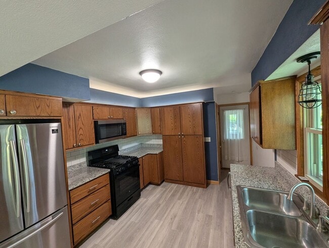 Building Photo - Rare Rental- Prairie Hill SD 3 bedroom 2 bath Ranch Home COMING IN JUNE