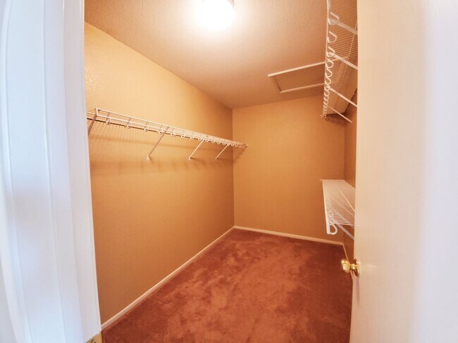 Building Photo - BEAUTIFUL MUST SEE 3 BEDROOM 2 STORY HOME IN SOUTHWEST