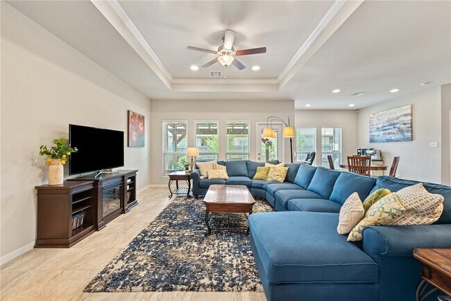 Building Photo - 6308 Southern Cross Dr