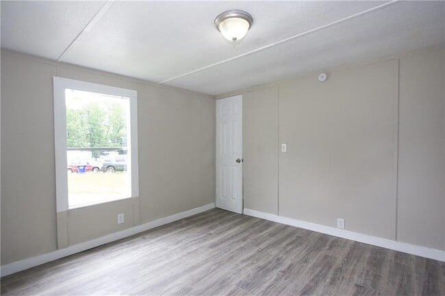 Building Photo - 340 Towler St