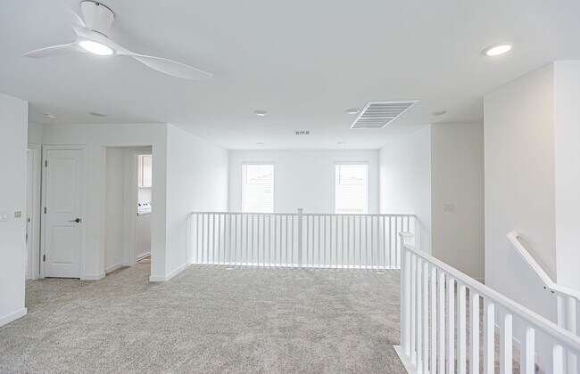 Building Photo - Brand New Home