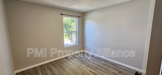 Building Photo - 4902 Monarch Ln