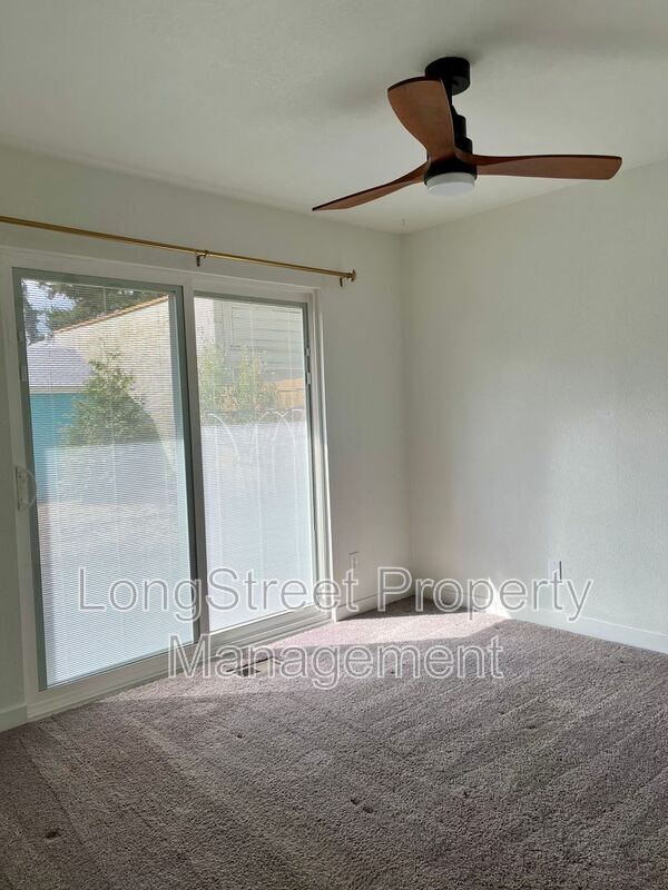 Building Photo - 7343 SE 84th Ave