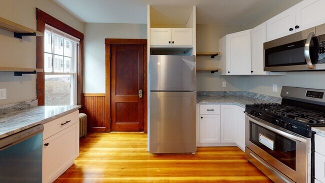 Building Photo - 65-67 Sterling St-