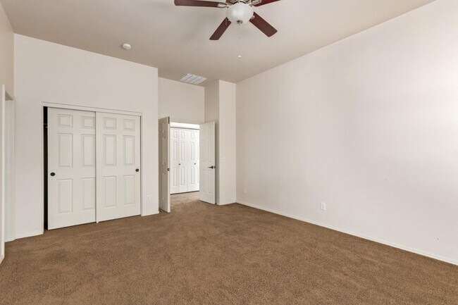 Building Photo - 6850 E Pearl St