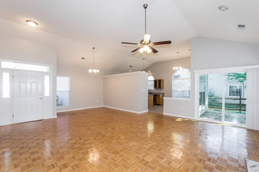 Building Photo - 11910 Harris Ridge Dr