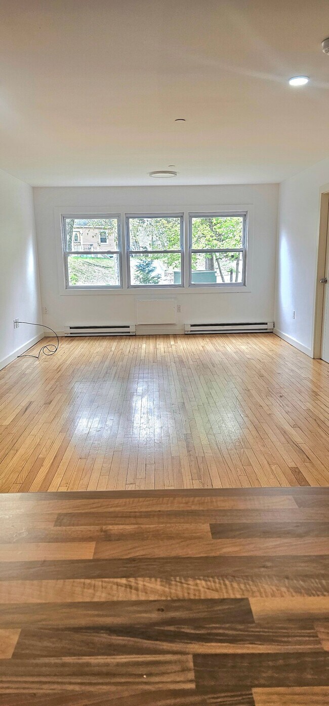 Building Photo - 35 Springside Ave