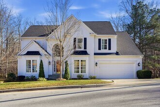 Building Photo - Stunning Furnished Home for Rent in Lochmere NC | Short-Term Lease Options Available