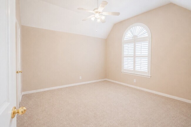 Building Photo - 4453 Red Barn Dr