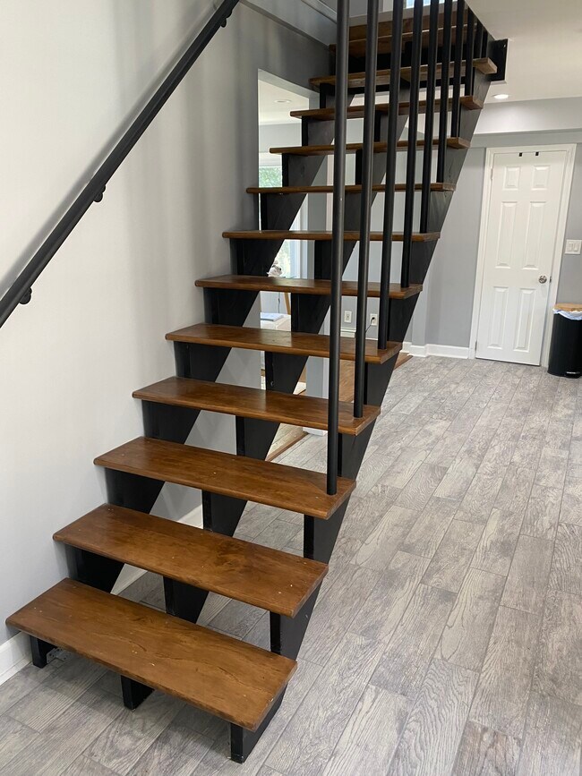 Building Photo - 136 West St