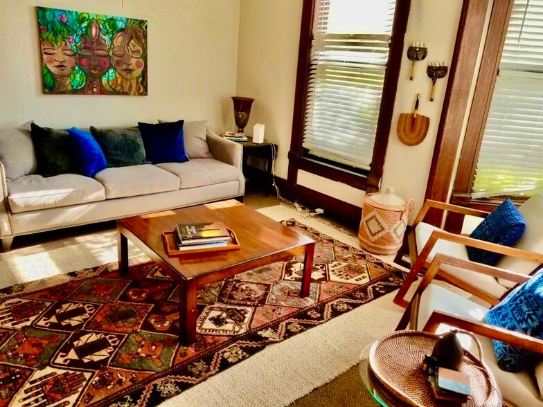 Unit 1 Living RM - 3208 Logan Ave N